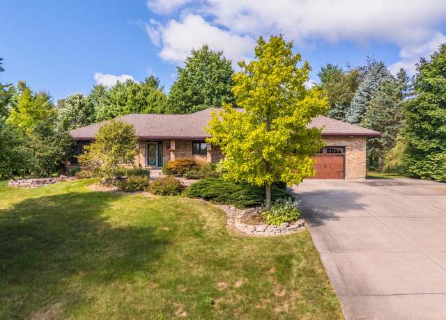 Property at 9222 Abbey Way, Downs, IL 61736, 4 beds, 3.5 baths
