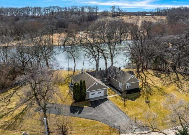 Property at 1436 Winaki Trl, Algonquin, IL 60102, 3 beds, 2 baths