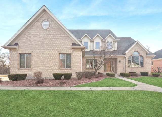 Property at 3801 Dillon Ct, Downers Grove, IL 60515, 4 beds, 4 baths