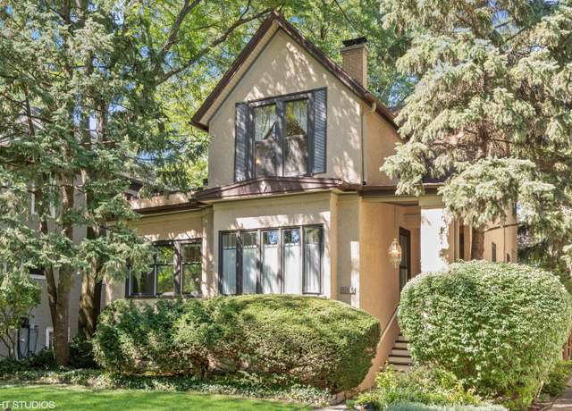 Property at 1830 W Morse Ave, Chicago, IL 60626, 4 beds, 2.5 baths
