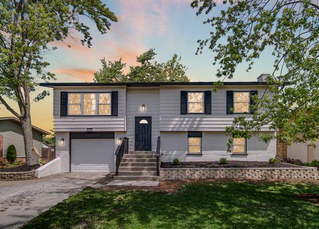 Property at 5234 Riverside Dr, Richton Park, IL 60471, 4 beds, 2 baths