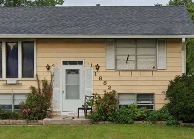 Property at 16822 91st Ave, Orland Hills, IL 60487, 4 beds, 1.5 baths