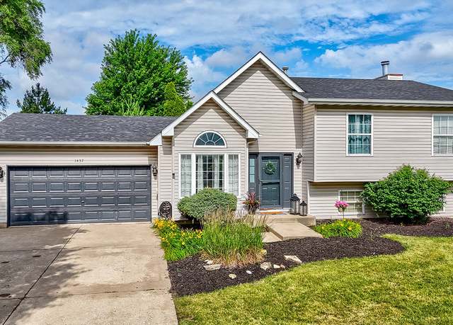 Property at 1437 Vintage Dr, Joliet, IL 60431, 4 beds, 2 baths