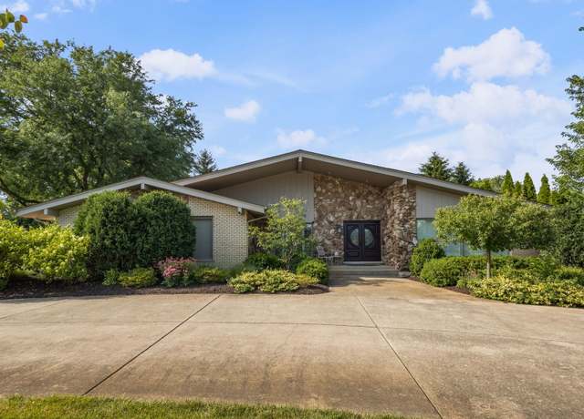 Property at 8340 W 145th Pl, Orland Park, IL 60462, 5 beds, 3.5 baths