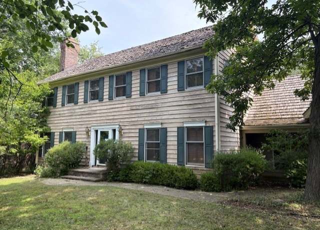 Property at 25138 N Pawnee Rd, Barrington, IL 60010, 4 beds, 3.5 baths