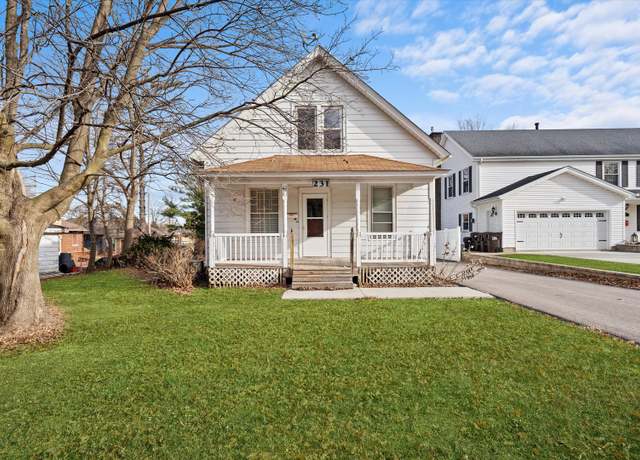 Property at 231 Glen Ave, Crystal Lake, IL 60014, 2 beds, 1.5 baths