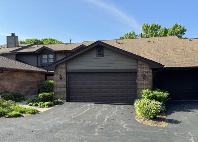 Property at 37 White Birch Ln, Westmont, IL 60559, 3 beds, 2.5 baths