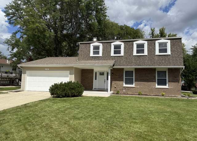 Property at 1581 Groton Ln, Wheaton, IL 60189, 4 beds, 2.5 baths