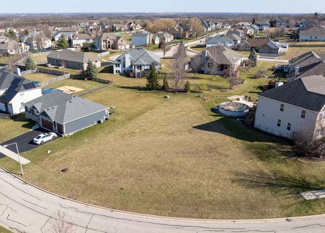 Property at 762 Greenfield Turn, Yorkville, IL 60560