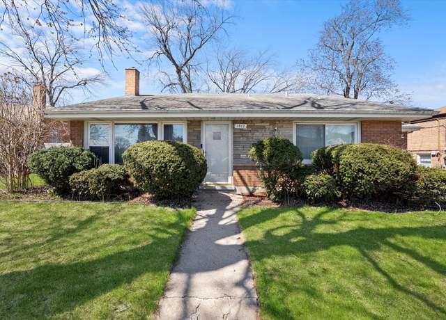 Property at 1012 E 159th Pl, South Holland, IL 60473, 3 beds, 2 baths