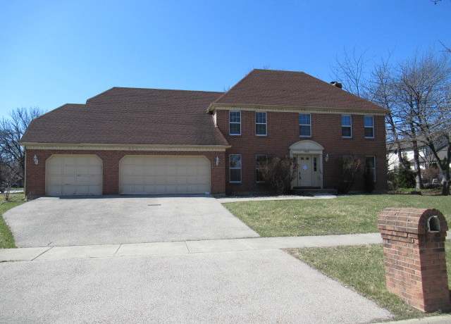 Property at 1605 Riparian Dr, Naperville, IL 60565, 5 beds, 2.5 baths