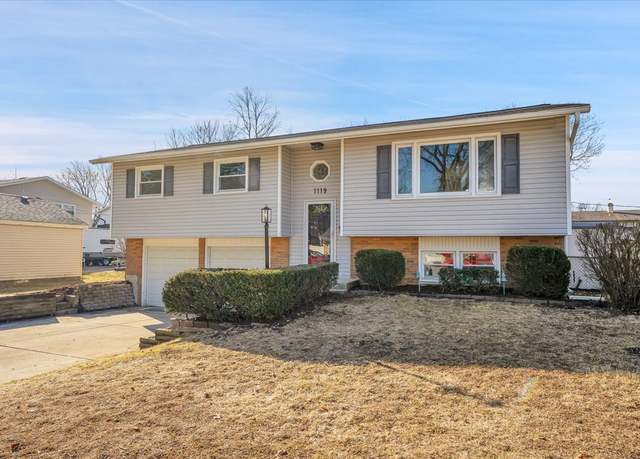 Property at 1119 E Dogwood Ln, Mount Prospect, IL 60056, 3 beds, 2.5 baths