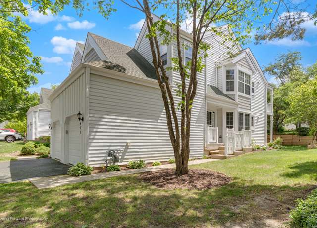 Property at 430 Edgewater Ln, Wauconda, IL 60084, 4 beds, 3 baths