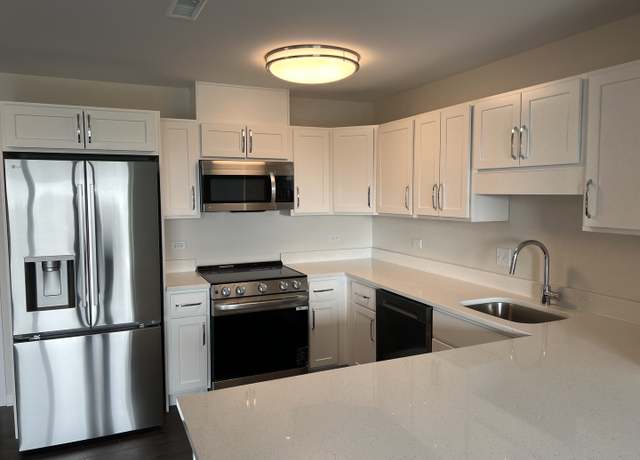 Property at 200 Park Ave #635, Calumet City, IL 60409, 2 beds, 2 baths