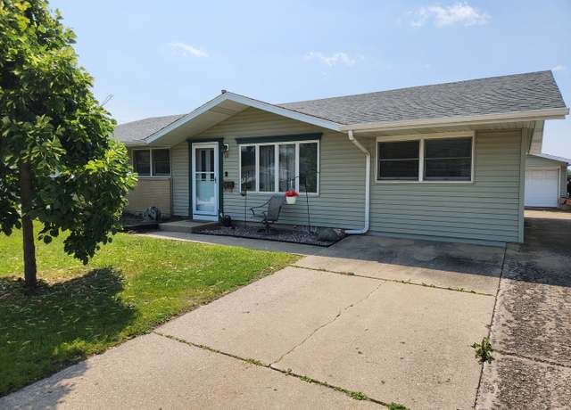 Property at 49 Ambassador Dr, Romeoville, IL 60446, 3 beds, 1.5 baths