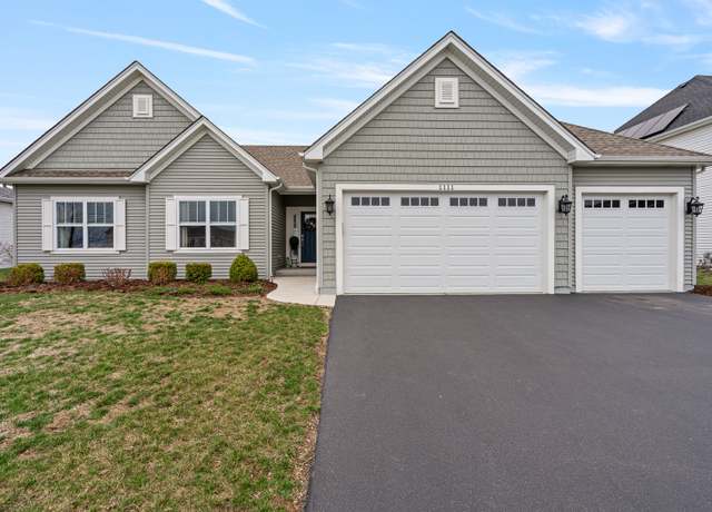 Property at 1111 Blackberry Shore Ln, Yorkville, IL 60560, 3 beds, 2 baths
