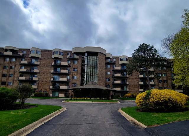 Property at 1243 E Baldwin Ln #206, Palatine, IL 60074, 2 beds, 2 baths