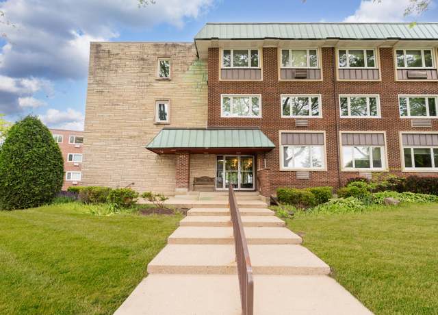Property at 2812 E Bel Aire Dr #202, Arlington Heights, IL 60004, 3 beds, 2 baths