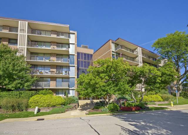 Property at 2 S Atrium Way #407, Elmhurst, IL 60126, 1 bed, 1.5 baths