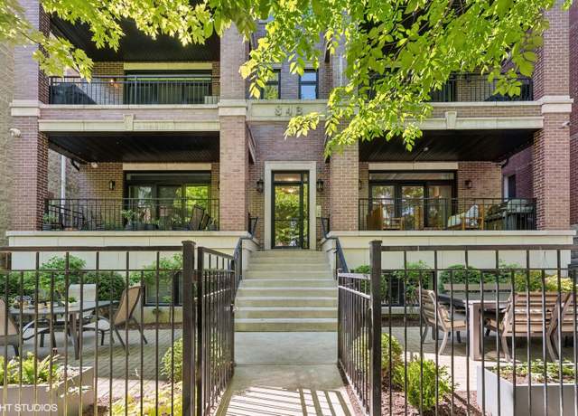 Property at 843 W Buckingham Pl Unit 1W, Chicago, IL 60657, 3 beds, 2.5 baths