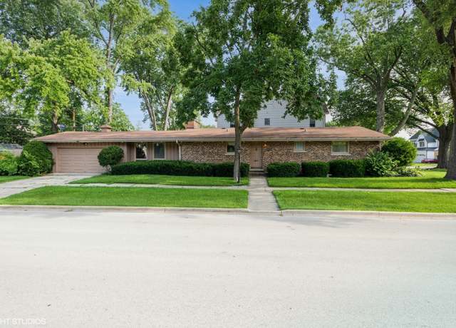 Property at 461 W Grantley Ave, Elmhurst, IL 60126, 3 beds, 2 baths