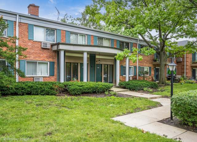 Property at 2407 S Goebbert Rd Unit G202, Arlington Heights, IL 60005, 2 beds, 2 baths