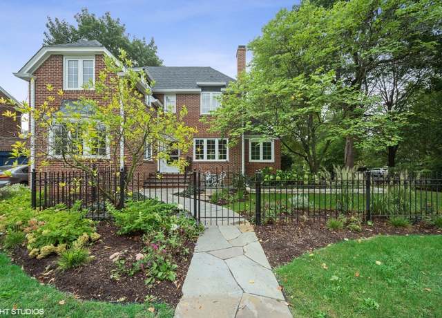 Property at 2341 Lincolnwood Dr, Evanston, IL 60201, 4 beds, 3 baths