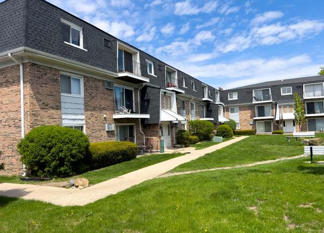 Property at 10310 Ridgeland Ave #307, Chicago Ridge, IL 60415, 2 beds, 1 bath