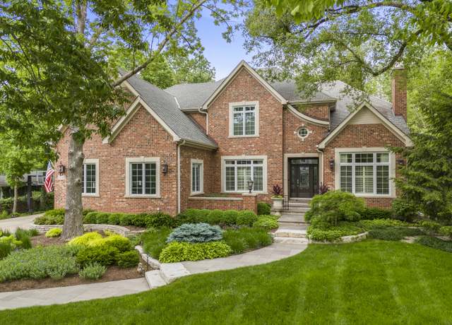 Property at 1046 Sylvan Cir, Naperville, IL 60540, 5 beds, 4.5 baths