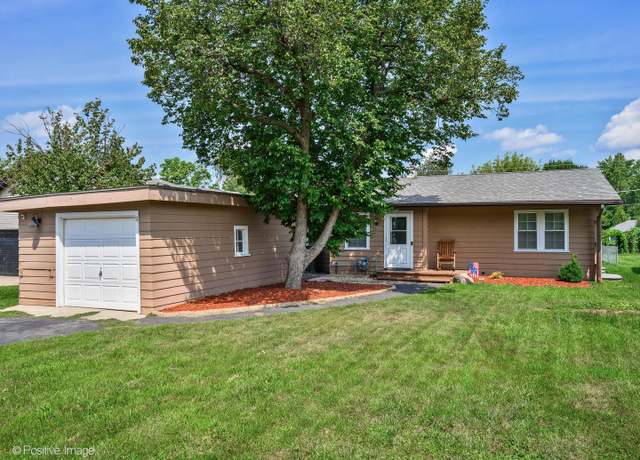 Property at 11 Woody Way, Lake In The Hills, IL 60156, 3 beds, 2 baths