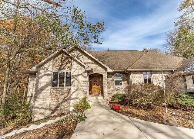 Property at 1 Timber Ridge Ct, Valparaiso, IN 46385, 4 beds, 2.5 baths