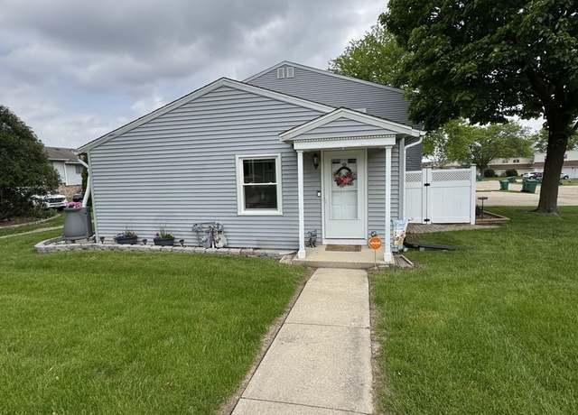 Property at 1521 E Stonehenge Dr #1521, Sycamore, IL 60178, 2 beds, 1 bath