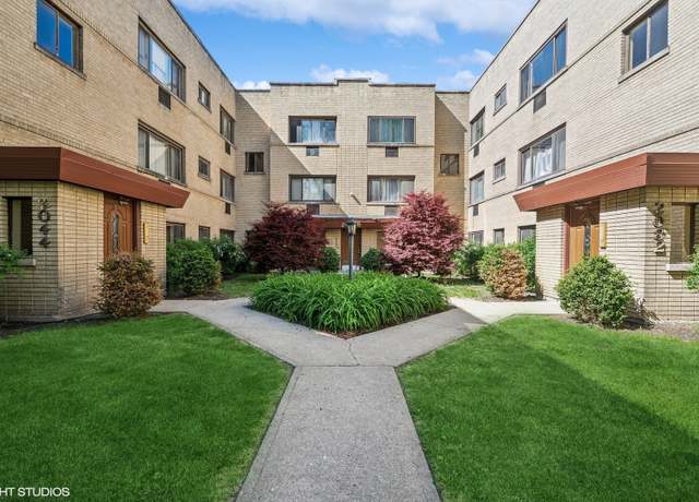 Property at 2032 W Jarvis Ave Unit 1B, Chicago, IL 60645, 1 bed, 1 bath