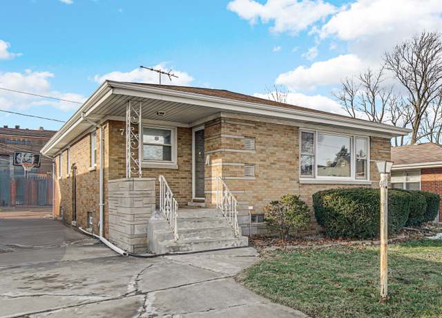 Property at 712 May St, Calumet City, IL 60409, 3 beds, 1 bath