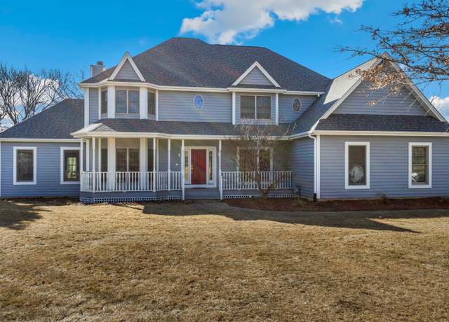Property at 301 Fieldstone Ln, Dixon, IL 61021, 6 beds, 4.5 baths