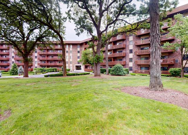 Property at 120 Lakeview Dr #205, Bloomingdale, IL 60108, 2 beds, 2 baths