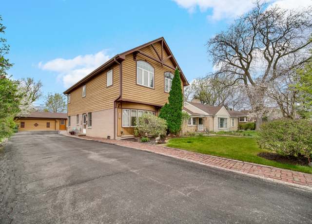 Property at 438 Washington St, Glenview, IL 60025, 3 beds, 2.5 baths