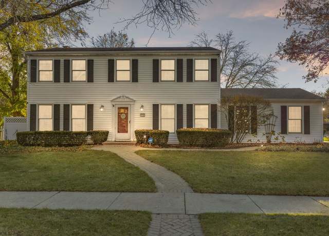 Property at 1132 Chateaugay Ave, Naperville, IL 60540, 4 beds, 2.5 baths