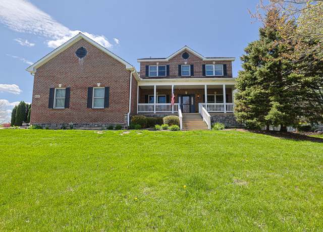 Property at 8317 Appaloosa Ln, Spring Grove, IL 60081, 5 beds, 3 baths