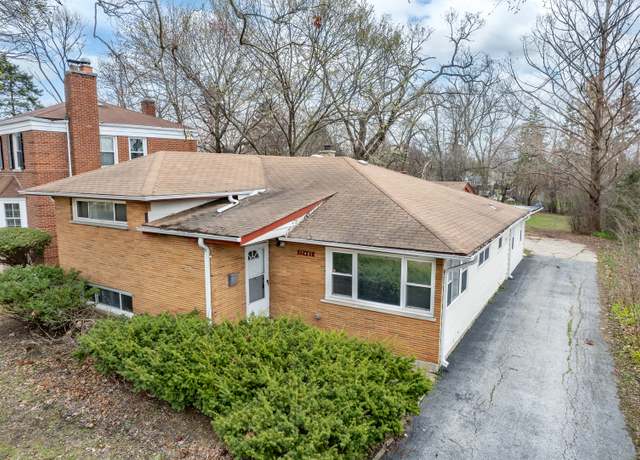 Property at 17401 Holmes Ave, Hazel Crest, IL 60429, 3 beds, 2 baths