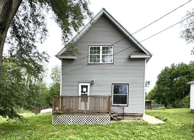 Property at 116 W 13th St, Kewanee, IL 61443, 2 beds, 1 bath