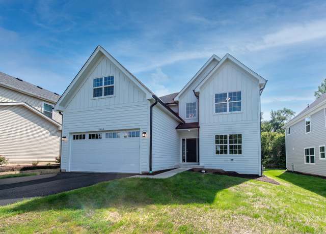 Property at 0N634 Knollwood Dr, Wheaton, IL 60187, 4 beds, 2.5 baths