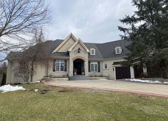 Property at 1350 Galloway Dr, Woodstock, IL 60098, 3 beds, 3.5 baths