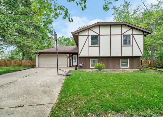Property at 2431 Parklake Dr, Morris, IL 60450, 4 beds, 2 baths