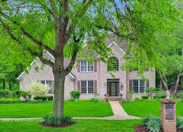 Property at 792 Black Walnut Dr, Sugar Grove, IL 60554, 4 beds, 3.5 baths