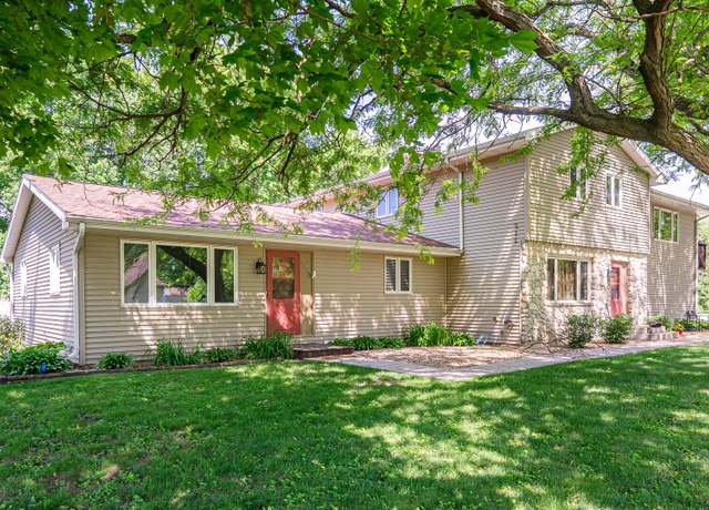 Property at 215 S Rdge St, Creston, IL 60113, 9 beds, 5 baths