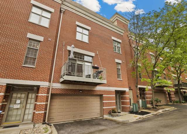 Property at 1070 W Chestnut St, Chicago, IL 60642, 3 beds, 3.5 baths