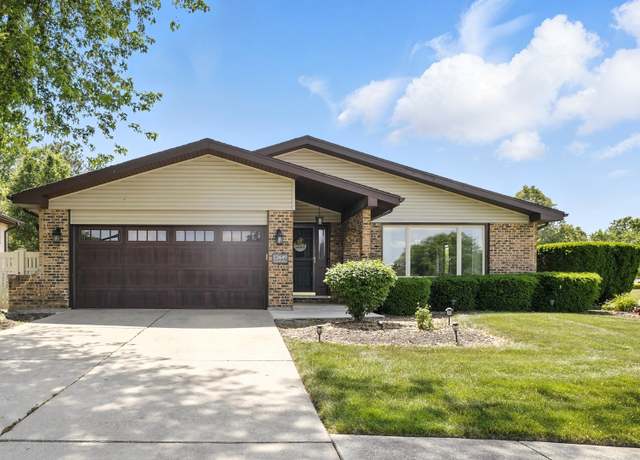 Property at 12449 W Prairie Dr, Homer Glen, IL 60491, 3 beds, 2.5 baths