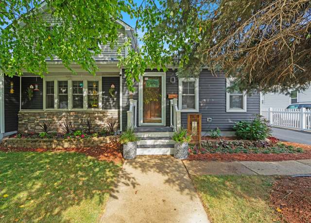 Property at 140 S Jefferson St, Lockport, IL 60441, 3 beds, 2 baths