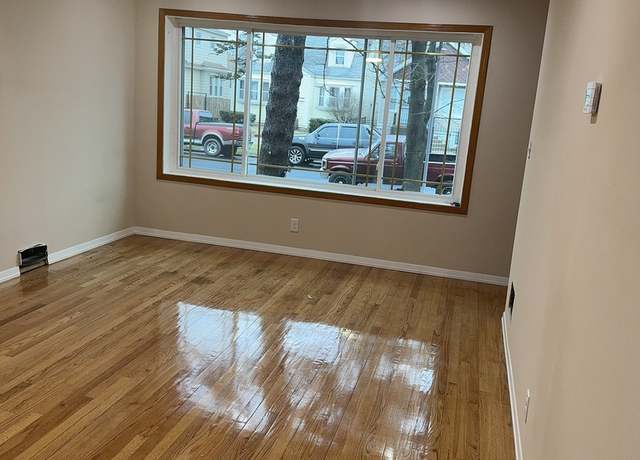 Property at 12424 S Stewart Ave, Chicago, IL 60628, 7 beds, 2.5 baths